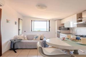 Lovely Flat with See View Apartments, Roseto degli Abruzzi