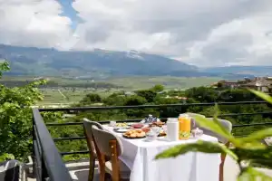 Guva Guest House, Gjirokaster