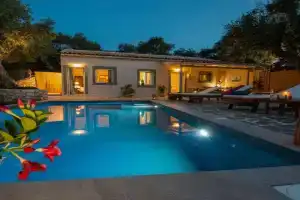 Suite Home Villa Paxos, Gaios