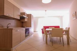 Residence Claudia int PT - Vacanza Apartments, Pineto