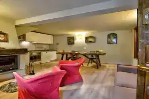 La Maison Centrale Apartments, La Salle