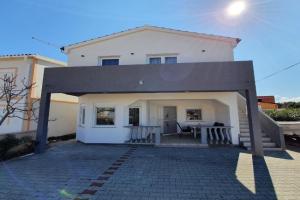 Apartments with a parking space - 23041, Nova Poljana