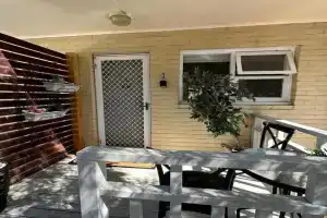 Lofty's Lodgings Guest house, Albany