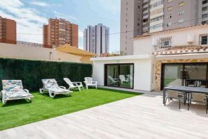 Casa LOMA con terreno privado y parking compartido - a 800m de Playa Poniente, Cala de Finestrat
