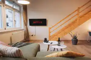 Chic Duplex in Historic Center & Netflix Apartments, Brno