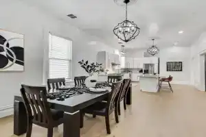 West Charm 5br4ba AC WD Guest house, Oakland