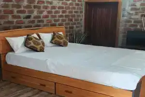 Roo hills sea view chalet, Trincomalee