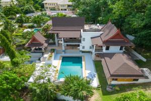 Villa Aurora 4-bedroom Pool Villa in, Phuket, Kamala