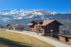 Traditional chalet in - Parterre or Ground, Wengen