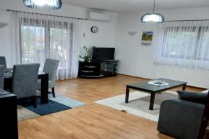 Apartman AM Mladenović, Vrane