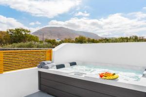 Oliva Suites Santorini, Kamari