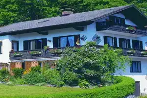 Ferienwohnung Genzinger Apartments, Bernau am Chiemsee