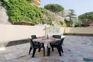 GuestHost - Holiday! Ambra Mini Flat, Sanremo