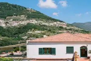 Berardino Holiday House, Scala