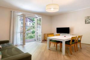 Casa Làrisa Lago Maggiore, Laveno