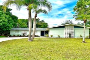 Sunshine Haven: Relax and Unwind Guest house, Sarasota