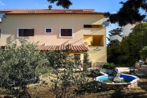 Apartments with swimming pool, Hvar - 22629, Stari Grad
