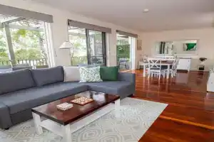 Villa Paradiso - 2 Bedroom Private Villa located within Cypress Lakes Resort, Pokolbin