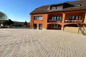 Mézesvölgy Vendégház Guest house, Demjen