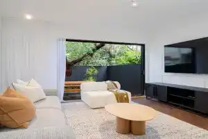 The Cloudscape - Cosy, Modern, and Chic Designer Pad Guest house, Newcastle