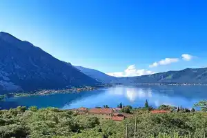 Green Village sea view apartment, Orahovac