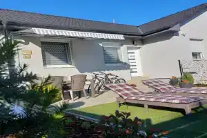 Három Testvér Apartman, Balatonszabadi Furdotelep