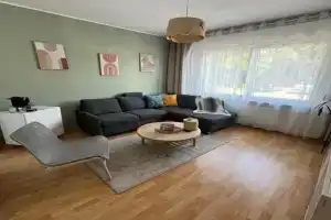 TOP Anbindung Nähe Hannover 2Min BHF Check in bis 0 UHR - SELF Check in! Apartments, Lehrte
