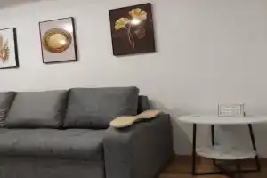 2h komn Tsentr Apartments, Semipalatinsk