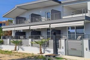 Apollon Luxury Rooms, Nea Vrasna