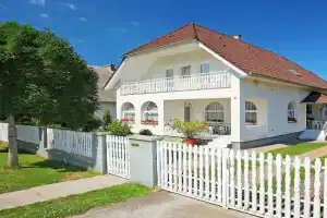 Holiday Home Goliath by Interhome, Balatonszarszo
