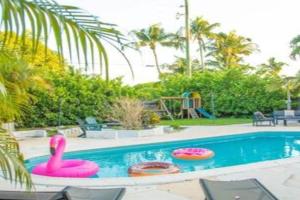 Charming 4BR Home with Heated Pool in Guest house, Hollywood