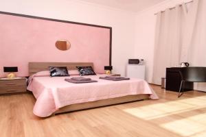 Pink Room, Monza