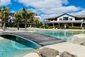 Choisy Les Bains M2 Apartments, Trou aux Biches
