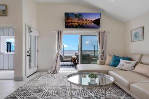 The Shining Sea A Villa, Oceanside