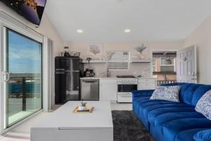 The Shining Sea B Villa, Oceanside