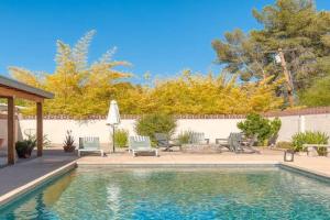 Stylish Mid-Century Oasis with Pool Guest house, Tucson