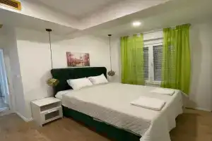 Deluxe Apartment 2-rooms, Kumbor
