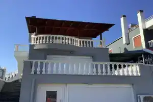 Sunny Luxury House, Iraklitsa