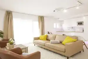 Apartamento de tres habitaciones en, Girona