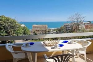APPARTAMENTO -D-VISTA MARE con 2 CAMERE Residence Azzurro Apartments, Cattolica