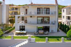 ALKIS LUXURY VILLA, Iraklitsa