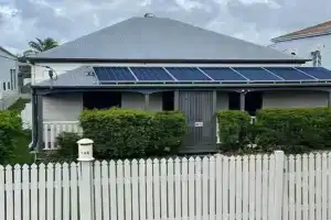 Retreat on Murray - Pool, Playground, Huge Deck! Guest house, Rockhampton