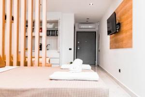 Studio D, Kallithea