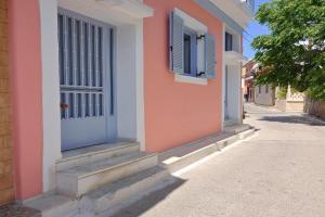 ART House, Aegina Town