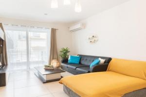 2 Bedroom in Central St Julians Prime Location in Paceville APT 3 by Vaganza, Pembroke