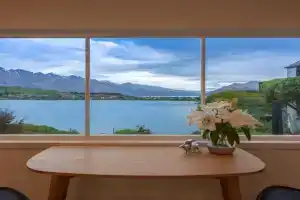 Amazing Lake Views Guest house, Queenstown