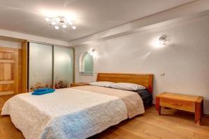 Apartamenti 3-kimnatni poruch z TRTs Guliver, Kiev