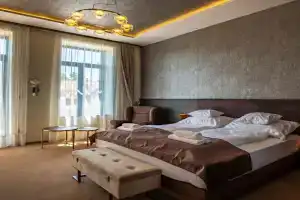 Vöröskő Villa -ELNÖKI szauna és jakuzzi használattal, Balatonalmadi