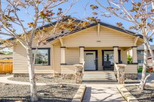 Walk to Midtown Charming Retreat Guest house, Reno