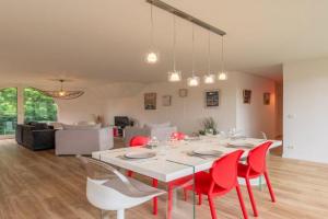 Appart 3 chambres avec parking privé et terrasse Apartments, Roubaix